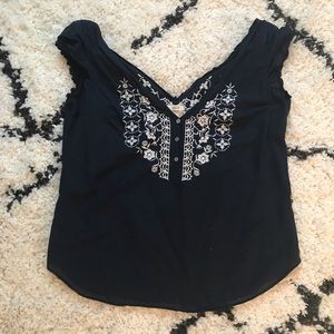 Hollister embroidered blouse